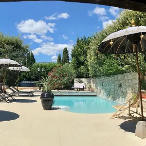 https://villa-mathis.fr-provencehotel.com