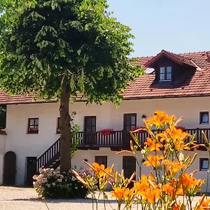 https://pension-margaretenhof.com-bavaria.com